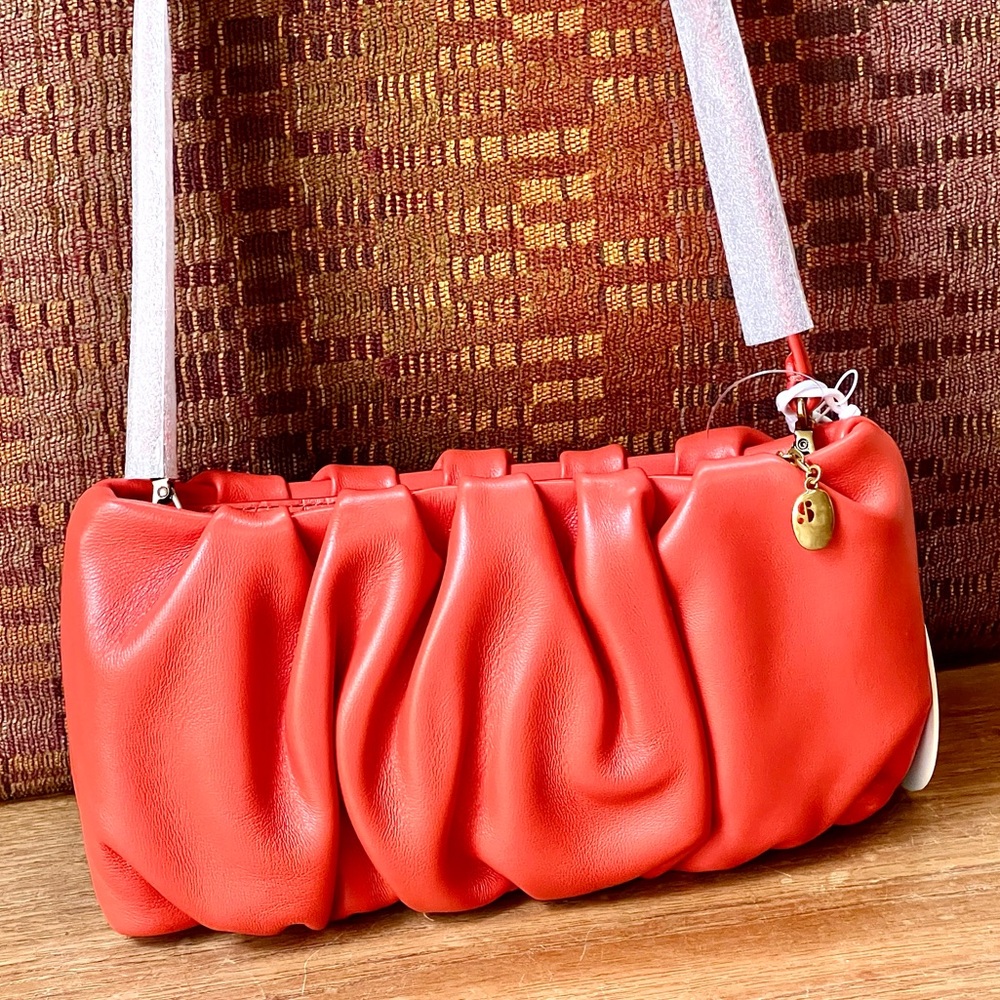 🌺🎉HP🎉🌺 NWT Staud Ruched Leather Bean Bag Blood Orange - Picture 3 of 16